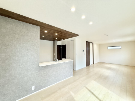 rO 났ƏΊ炪W܂AS܂郊rO