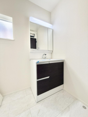 ʑEʏ 邢ʏ͖̎yłႢł