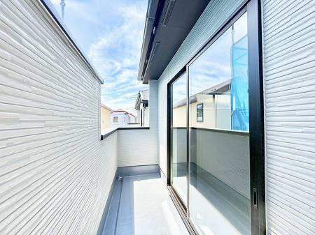 �o���R�j�[ ������ �G�߂̈ڂ낢����������J���I�ȋ�Ԃł�