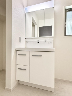 ʑEʏ Ƒ݂Ȃg₷zuł