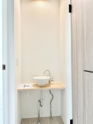 ʑEʏ Ƒ݂Ȃg₷zuł