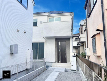 nOώʐ^ OρV炵n܂ꏊŁAƑJ[߂