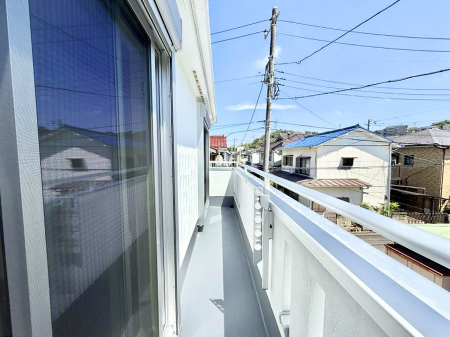 �o���R�j�[ ������ �G�߂̈ڂ낢����������J���I�ȋ�Ԃł�