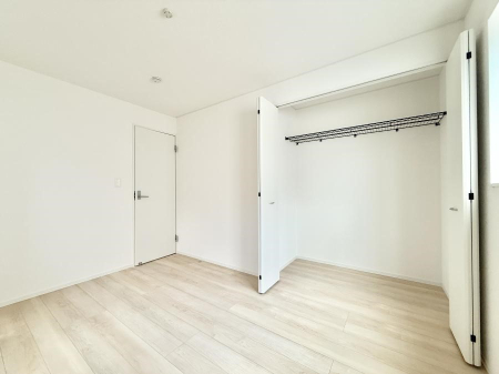 �q������ �������v���C�x�[�g��ԂƂ��ĐÂ��ŗ�������������񋟂��Ă���܂�