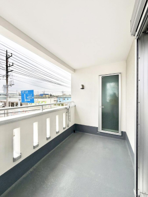 �o���R�j�[ ������ �G�߂̈ڂ낢����������J���I�ȋ�Ԃł�