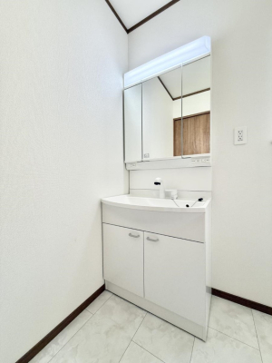 ʑEʏ 邢ʏ͖̎yłႢł