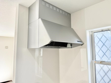 ���̑����� �ݔ����������̏��C����������C��ɗU������A�����I�ɔr�����ł��܂��B