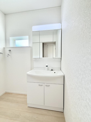 ʑEʏ 邢ʏ͖̎yłႢł