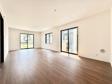 rO 났ƏΊ炪W܂AS܂郊rO