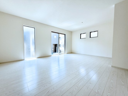 rO 났ƏΊ炪W܂AS܂郊rO