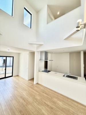 rO 났ƏΊ炪W܂AS܂郊rO