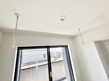 ̑ ݔV⎞ԂCɂ󕨂AOߗނ܂B