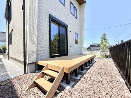 ̑ OρVC̗ǂ̓EbhfbLł̂тڂ  