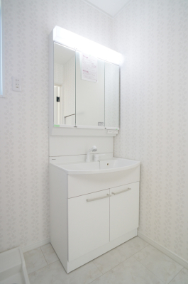 ʑEʏ Ƒ݂Ȃg₷zuł