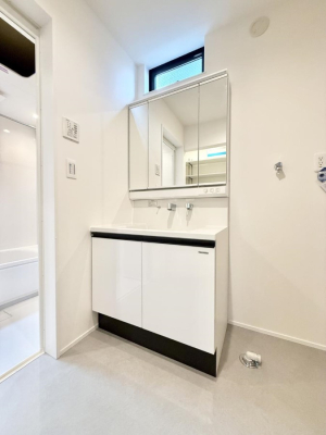 ʑEʏ 邢ʏ͖̎yłႢł