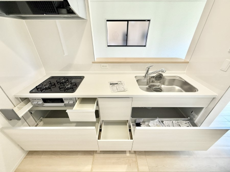 �L�b�`�� �������Ƒ����J��[�߂�A������̂���L�b�`��