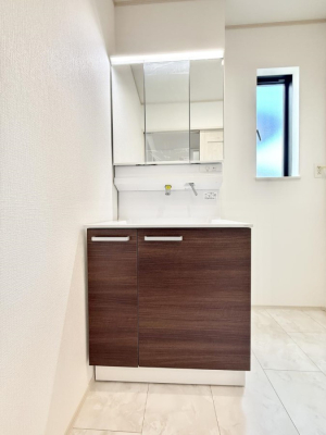 ʑEʏ Ƒ݂Ȃg₷zuł