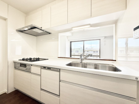 Lb` ƑƂȂAR~jP[V̏