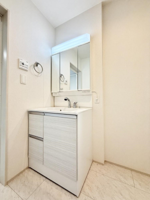 ʑEʏ 邢ʏ͖̎yłႢł