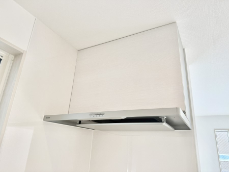 ���̑����� �ݔ����������̏��C����������C��ɗU������A�����I�ɔr�����ł��܂��B