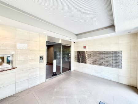 ̑ Oρ}Ṽ[R[i[͂ꂢɂĂ܂B