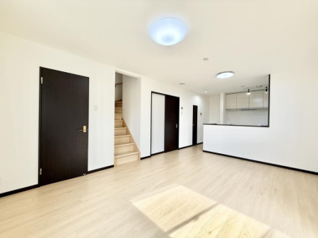 ���r���O ���������R�Ɖ�b�����܂��A�S�n�悢�ЂƂƂ�