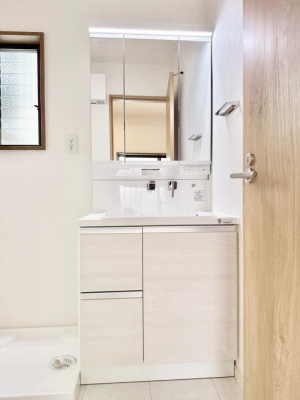 ʑEʏ 邢ʏ͖̎yłႢł