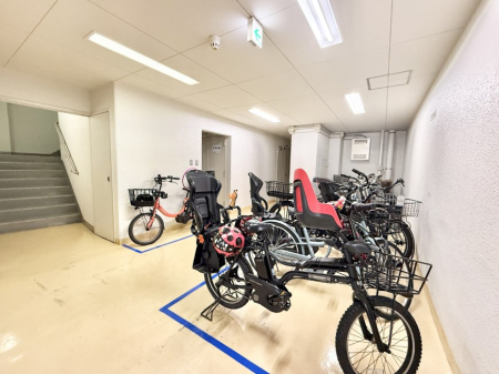 ̑ OρƐꂽ֏ŁA]Ԃ̕ۊǂSł