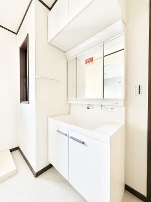 ʑEʏ Ƒ݂Ȃg₷zuł