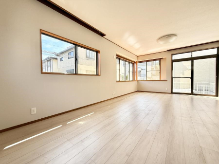 rO Cɓ̏ꏊŁÂтƂԂ