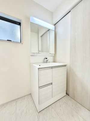 ʑEʏ 邢ʏ͖̎yłႢł