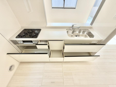 �L�b�`�� �����������������Ԃ����܂��A�Ί炠�ӂ��L�b�`��