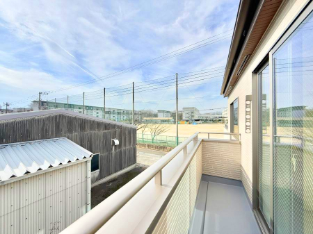 �o���R�j�[ ������ ���R��g�߂Ɋ�����A�J���I�ȃo���R�j�[