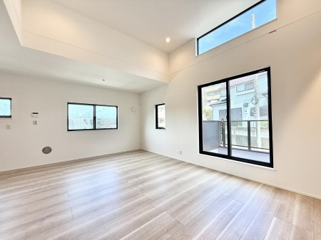 ���r���O ���������R�Ɖ�b�����܂��A�S�n�悢�ЂƂƂ�