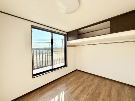 rO 났ƏΊ炪W܂AS܂郊rO