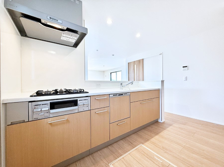 �L�b�`�� �����������������Ԃ����܂��A�Ί炠�ӂ��L�b�`��