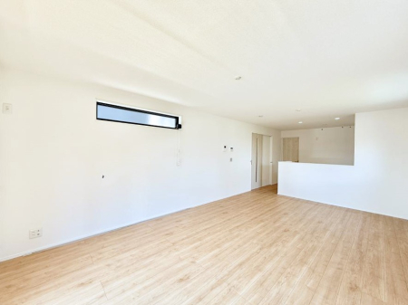 ���r���O ���������S�n�̂����A���z�̃��r���O