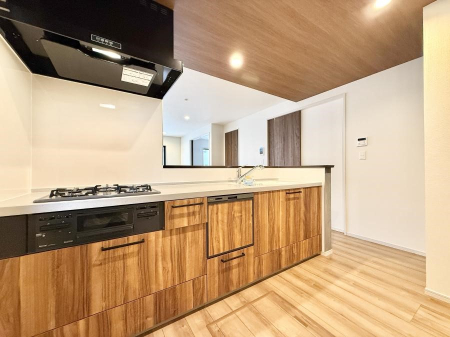 �L�b�`�� �����������������Ԃ����܂��A�Ί炠�ӂ��L�b�`��