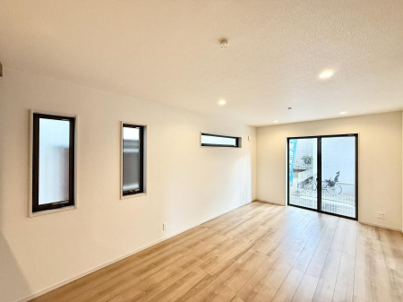 ���r���O �����������������Ɠ��ʂɂ���A�e���̋��