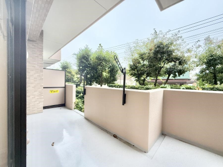 �o���R�j�[ ������ �G�߂̈ڂ낢����������J���I�ȋ�Ԃł�