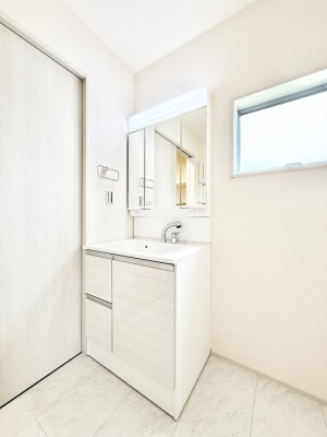 ʑEʏ 邢ʏ͖̎yłႢł