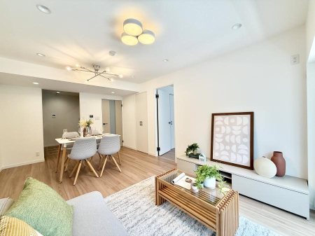 rO 났ƏΊ炪W܂AS܂郊rO