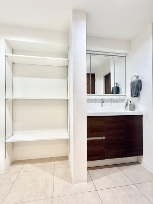 ʑEʏ 邢ʏ͖̎yłႢł