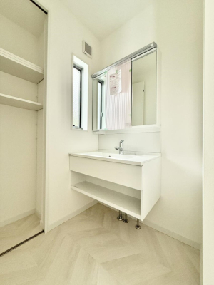 ʑEʏ 邢ʏ͖̎yłႢł