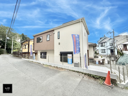 nOώʐ^ OρV炵n܂ꏊŁAƑJ[߂