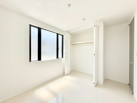 �q������ �������v���C�x�[�g��ԂƂ��ĐÂ��ŗ�������������񋟂��Ă���܂�