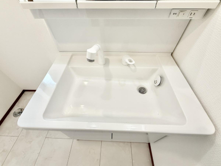 ���̑����� �ݔ����ׂ��������܂Ő􂢂₷���֗��ȃn���h�V�����[�t��