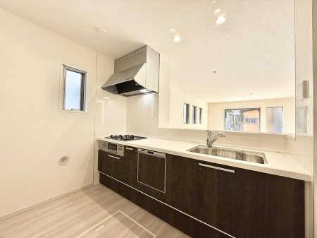 �L�b�`�� ���������y���݂ƐH�ׂ�K����͂���L�b�`��