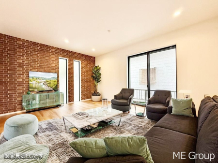 ���r���O ���������S�n�̂����A���z�̃��r���O