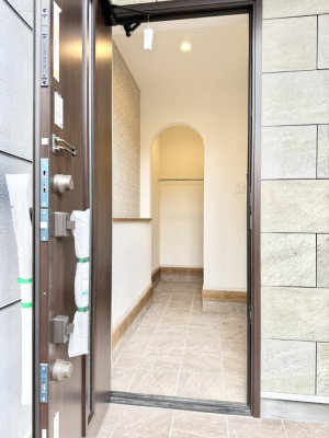 ���� �O�ρ� �V���v���Ŕ������A�Z�܂��̑���ۂ��ʂ錺�ւł�